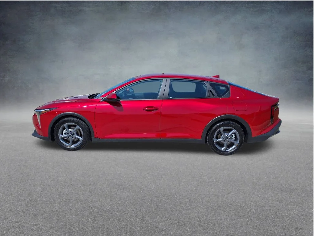 Used 2025 Red Kia LXS image 4