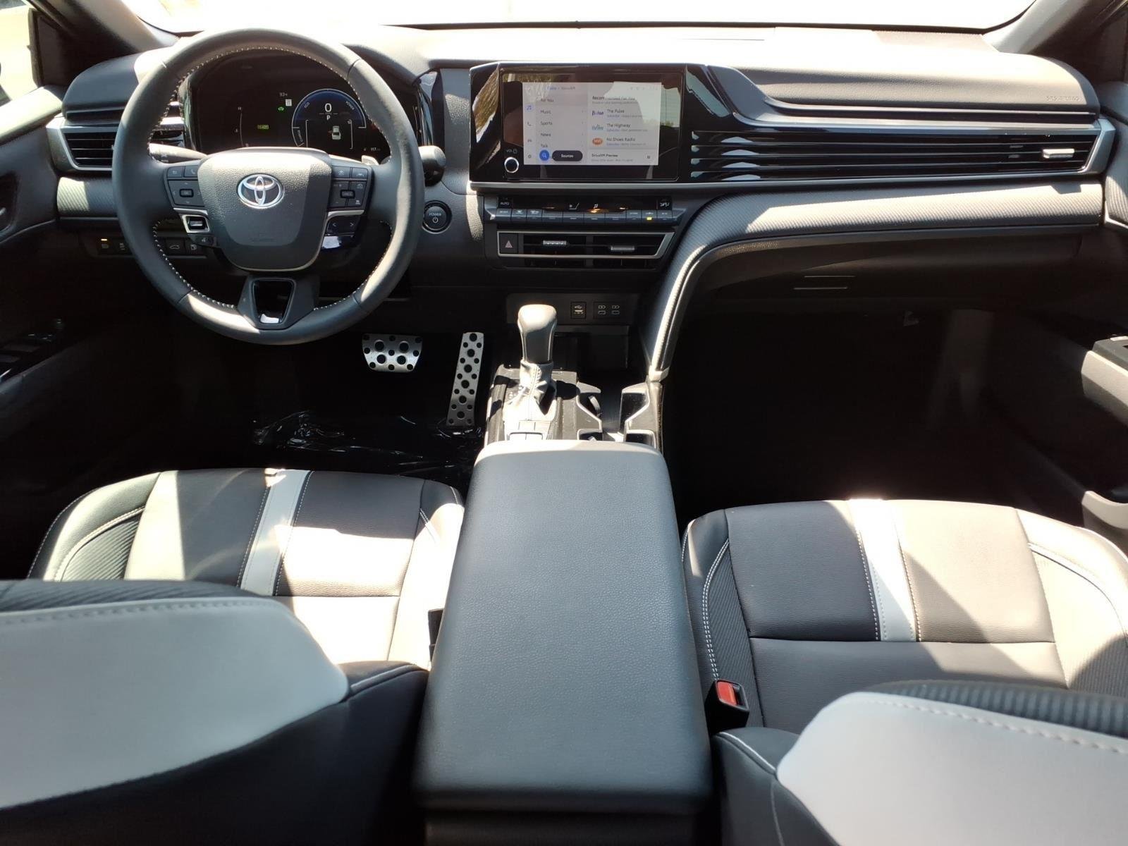 Used 2025 Underground Toyota SE image 19
