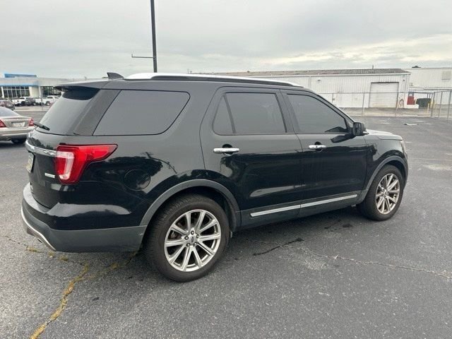 Used 2017 Black Ford Limited image 4