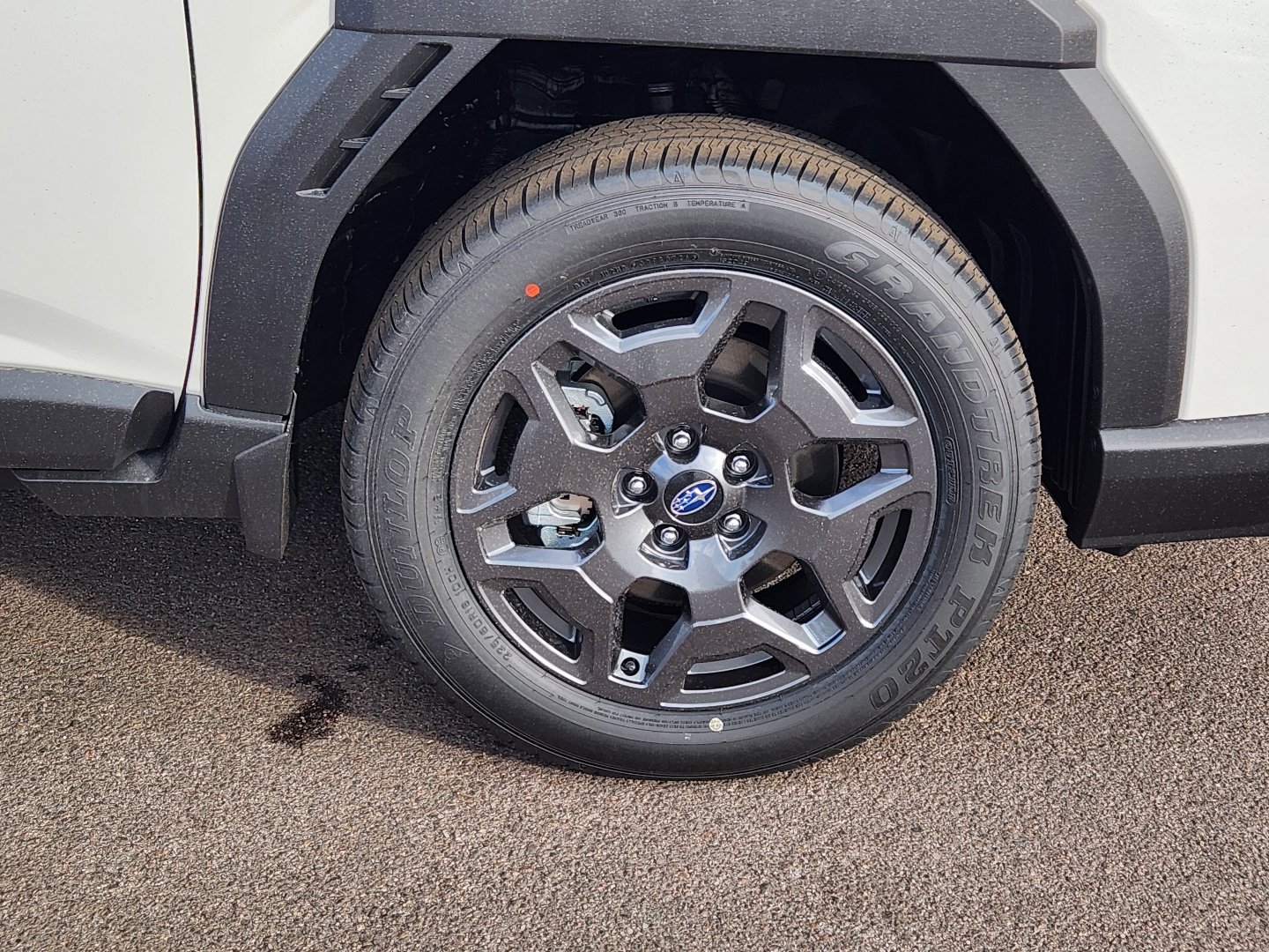 New 2026 CRYSTAL WHITE PEARL Subaru Premium image 9