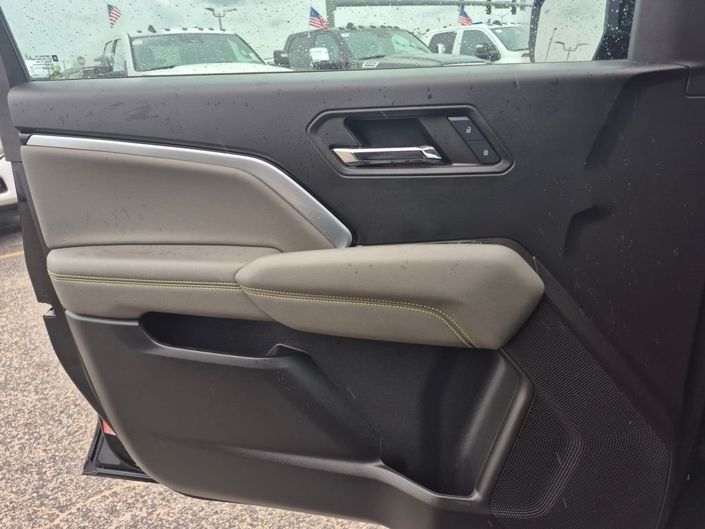 Used 2024 Black Chevrolet ZR2 image 17