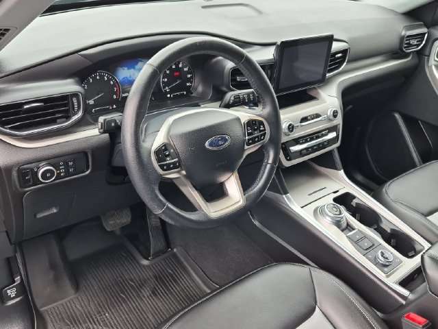 Used 2024 Black Ford XLT image 10