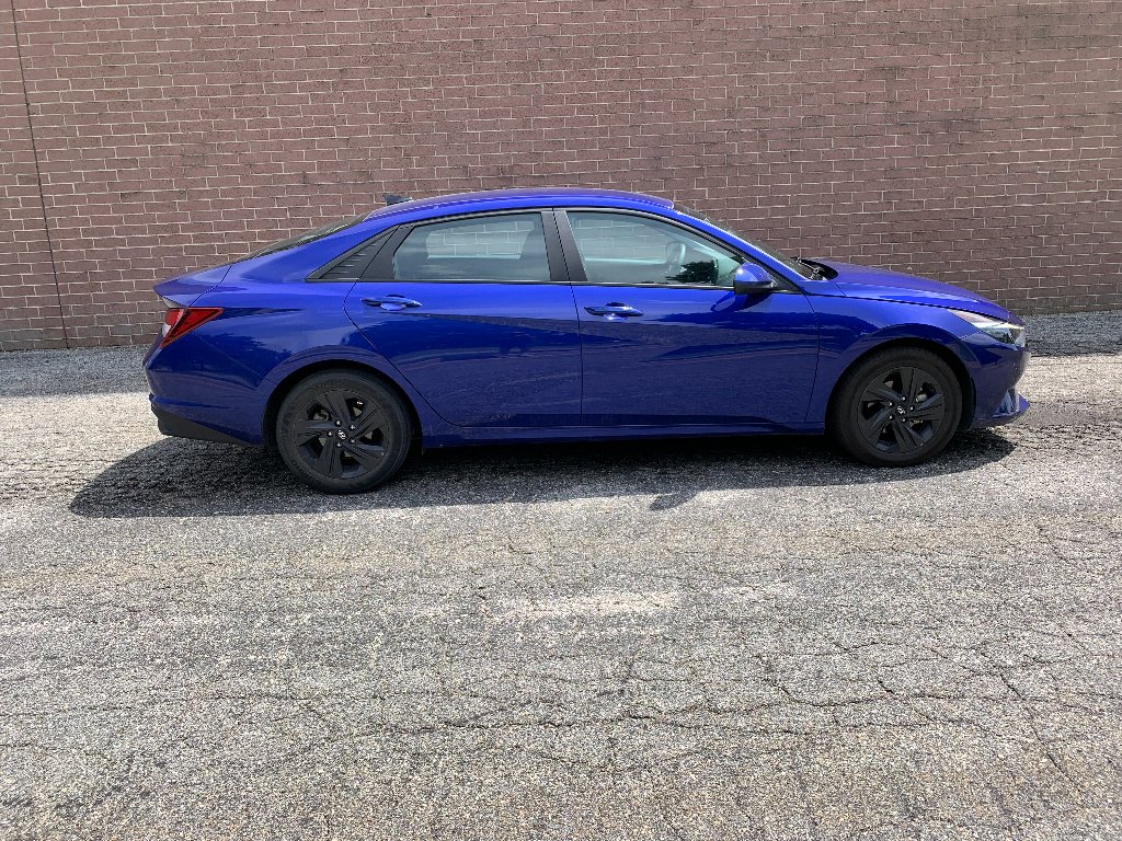 Certified Used 2023 Intense Blue Hyundai SEL image 7