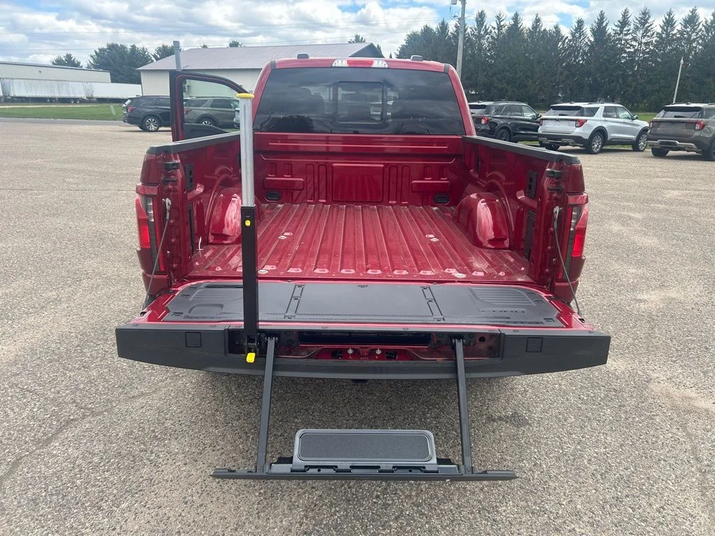 New 2026 Ruby Red Metallic Tinted Clearcoat Ford XLT image 21