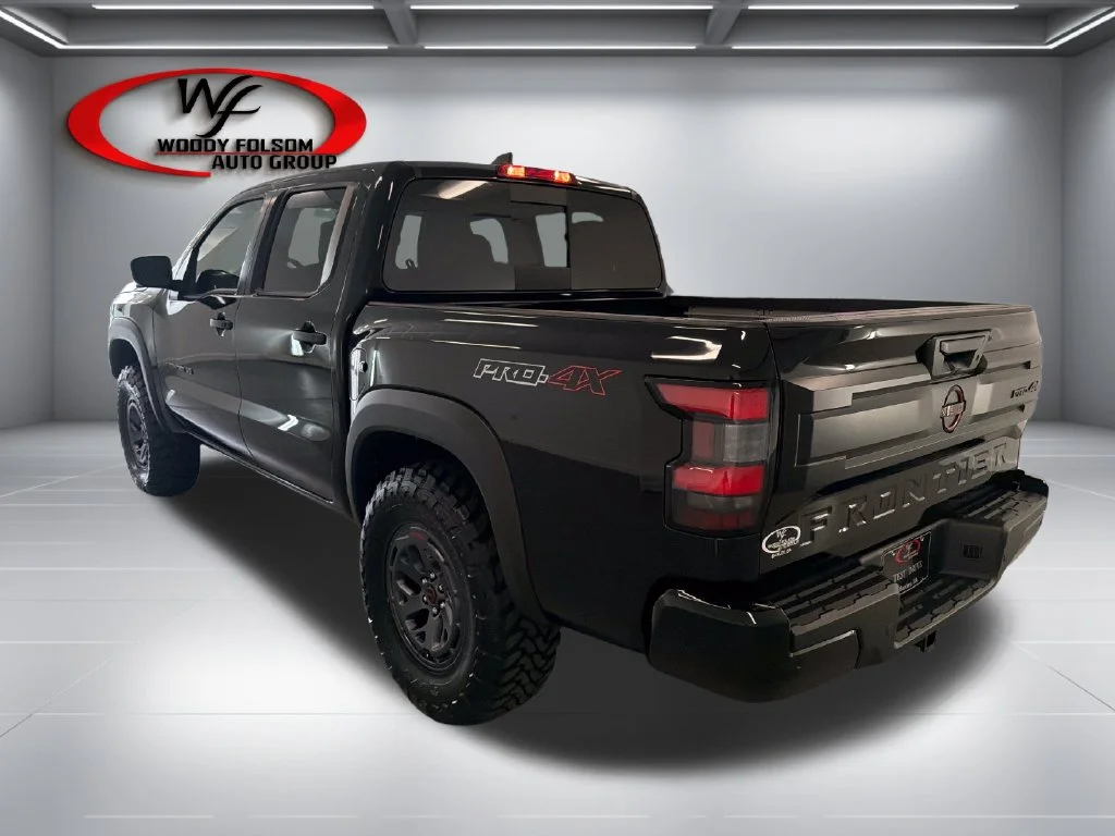 New 2027 Super Black Nissan Crew Cab PRO-4X® image 9