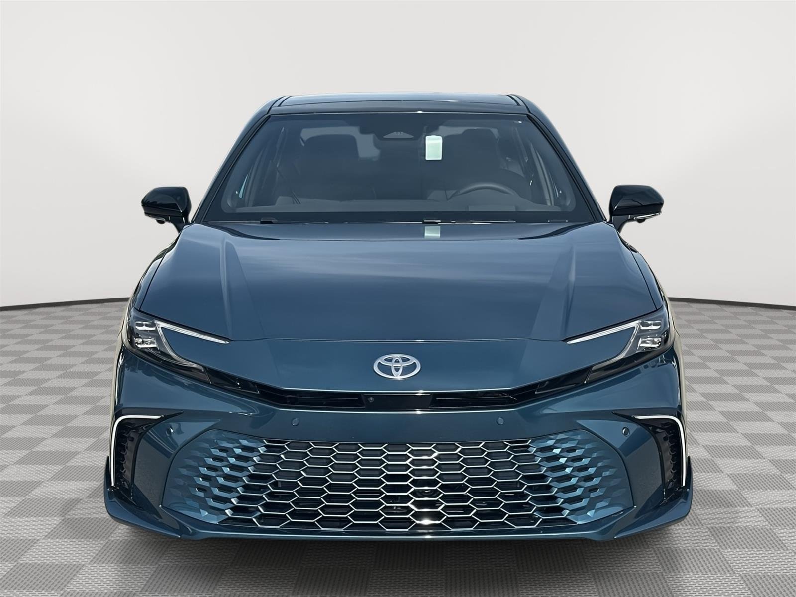 New 2026 Ocean Gem with Midnight Black Metallic roof <sup>1</sup> Toyota  XSE image 2