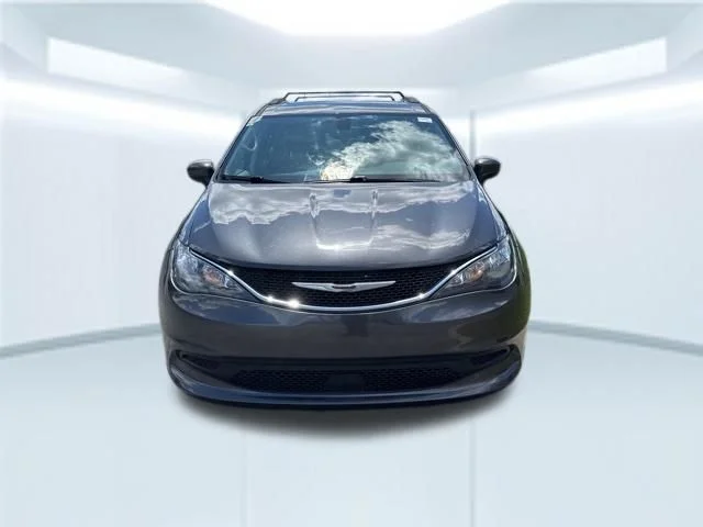 Used 2021 Gray Chrysler LXI image 2