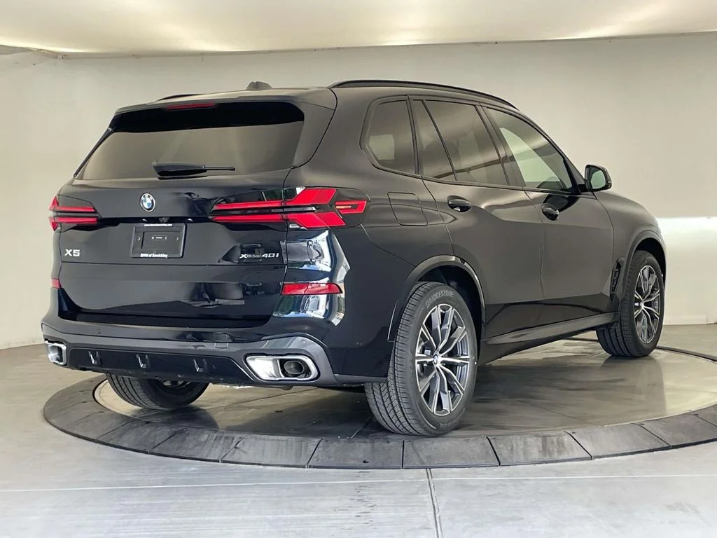 New 2026 Black BMW xDrive40i image 5