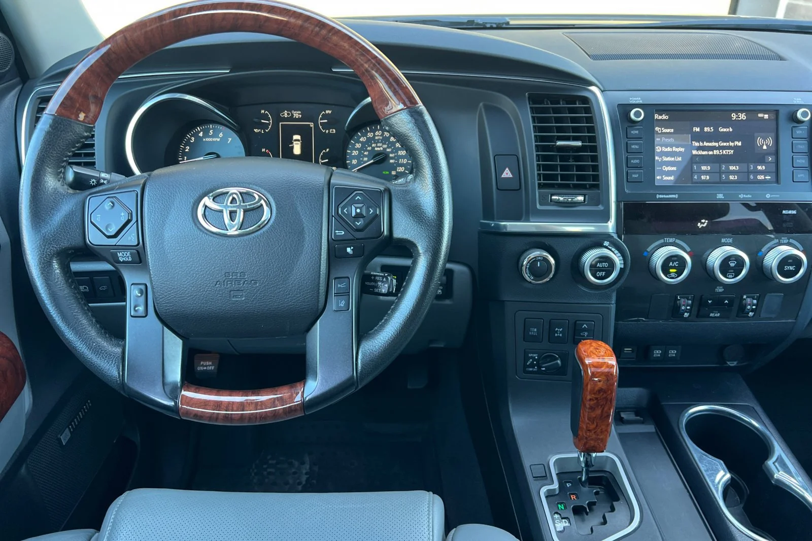 Used 2022 Magnetic Gray Metallic Toyota Platinum image 15