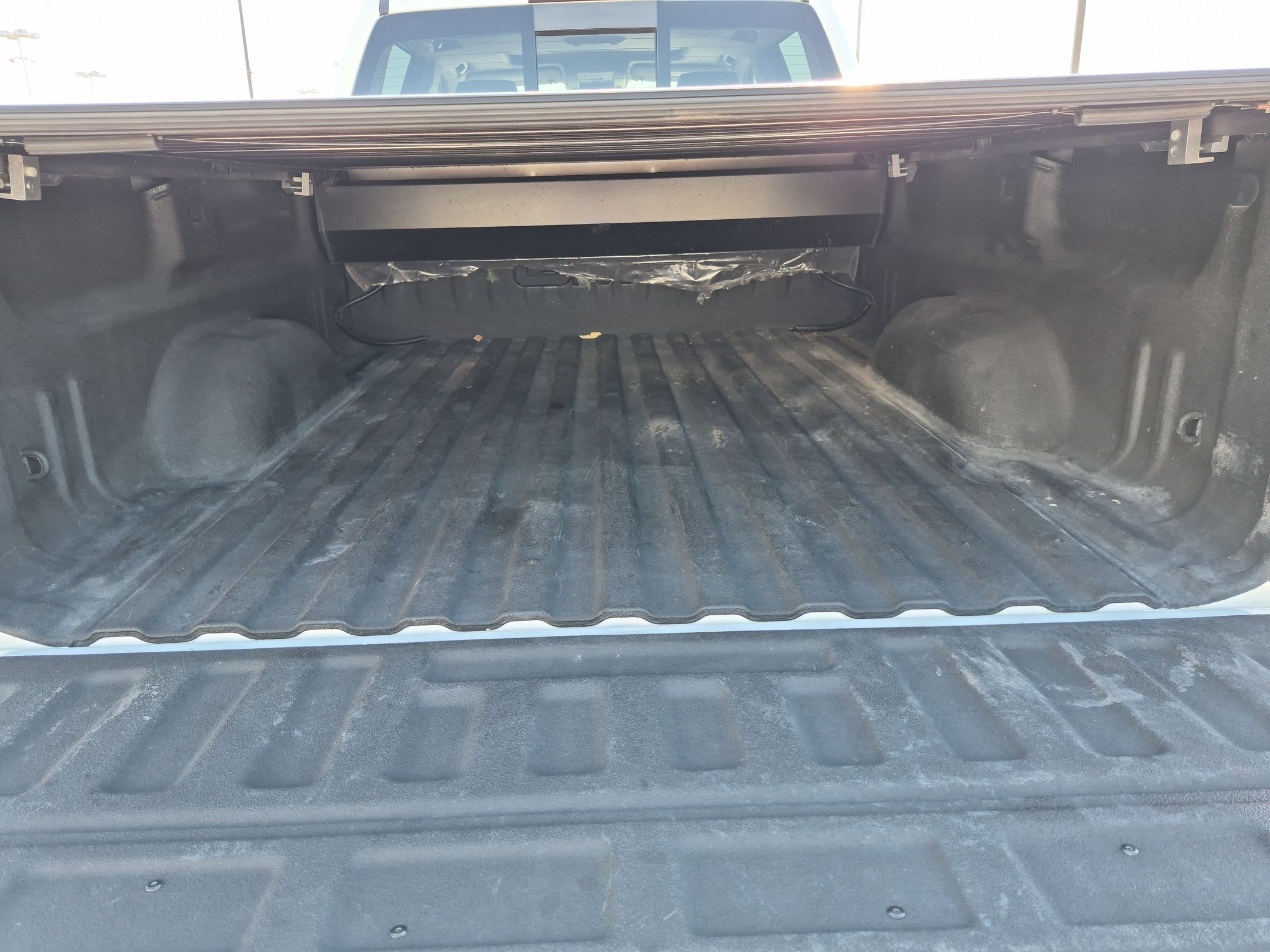Used 2018 White GMC SLT image 32