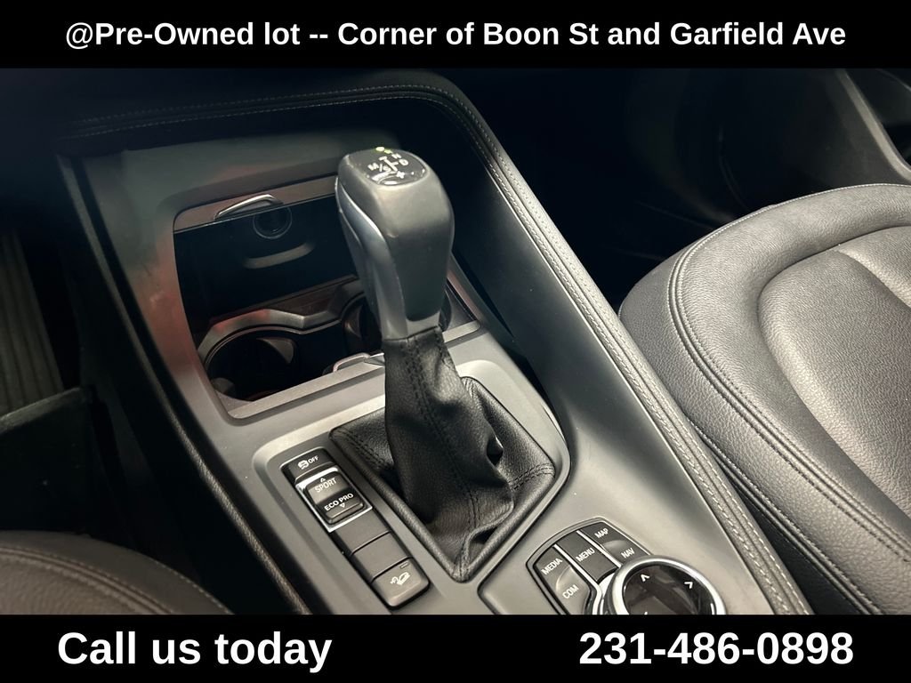 Used 2018 Gray BMW xDrive28i image 21