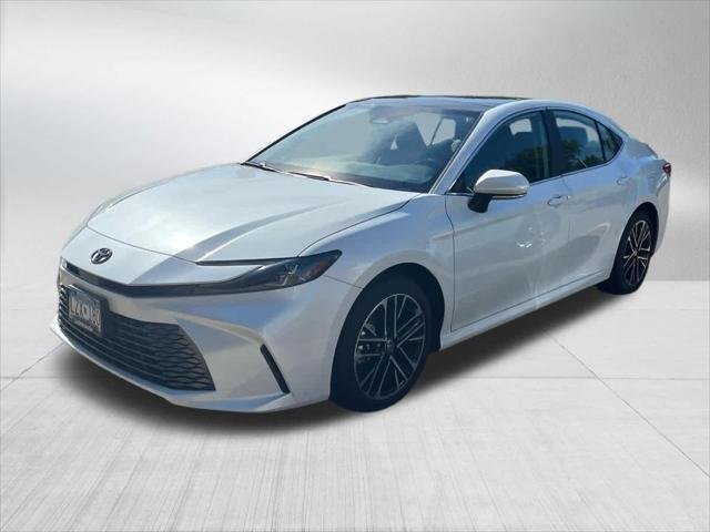 Certified Used 2025 WIND CHILL PEARL Toyota  image 3