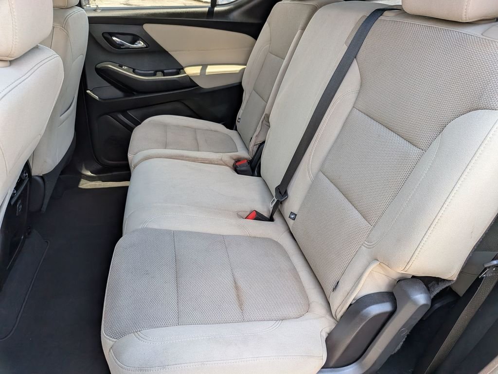 Used 2022 Silver Chevrolet LS image 28