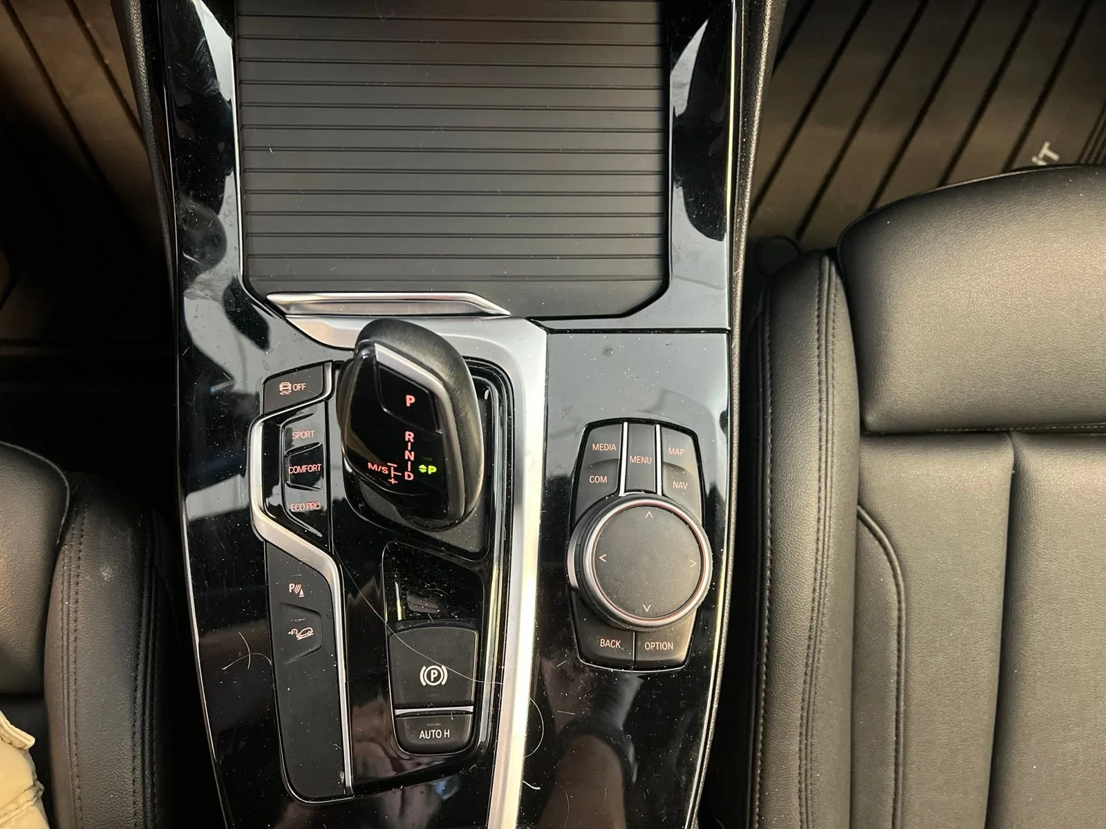 Used 2021 Black Sapphire Metallic BMW xDrive30i image 25
