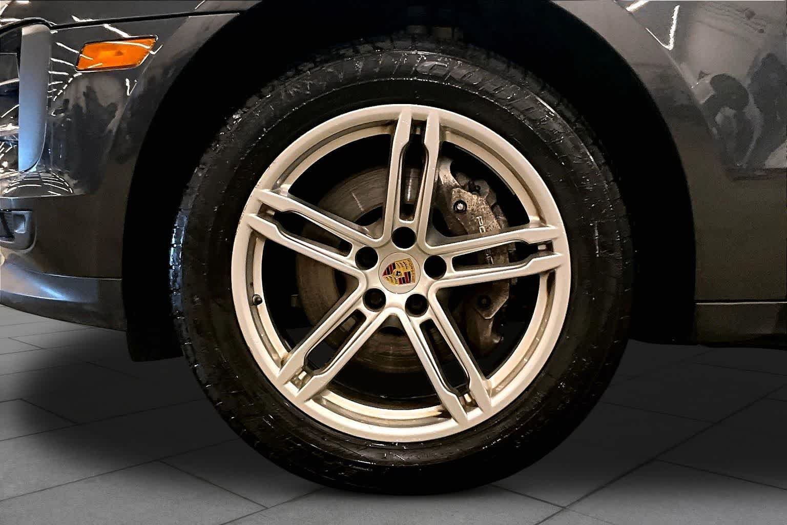 Used 2021 Volcano Grey Metallic Porsche  image 11