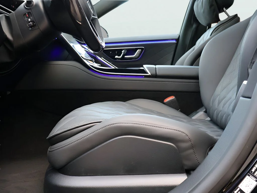 New 2026 Black Mercedes-Benz S 580 image 38