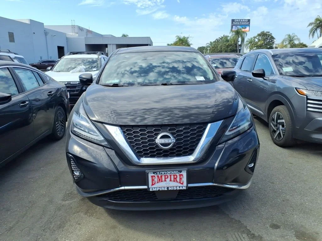 Used 2023 Black Nissan SL image 7