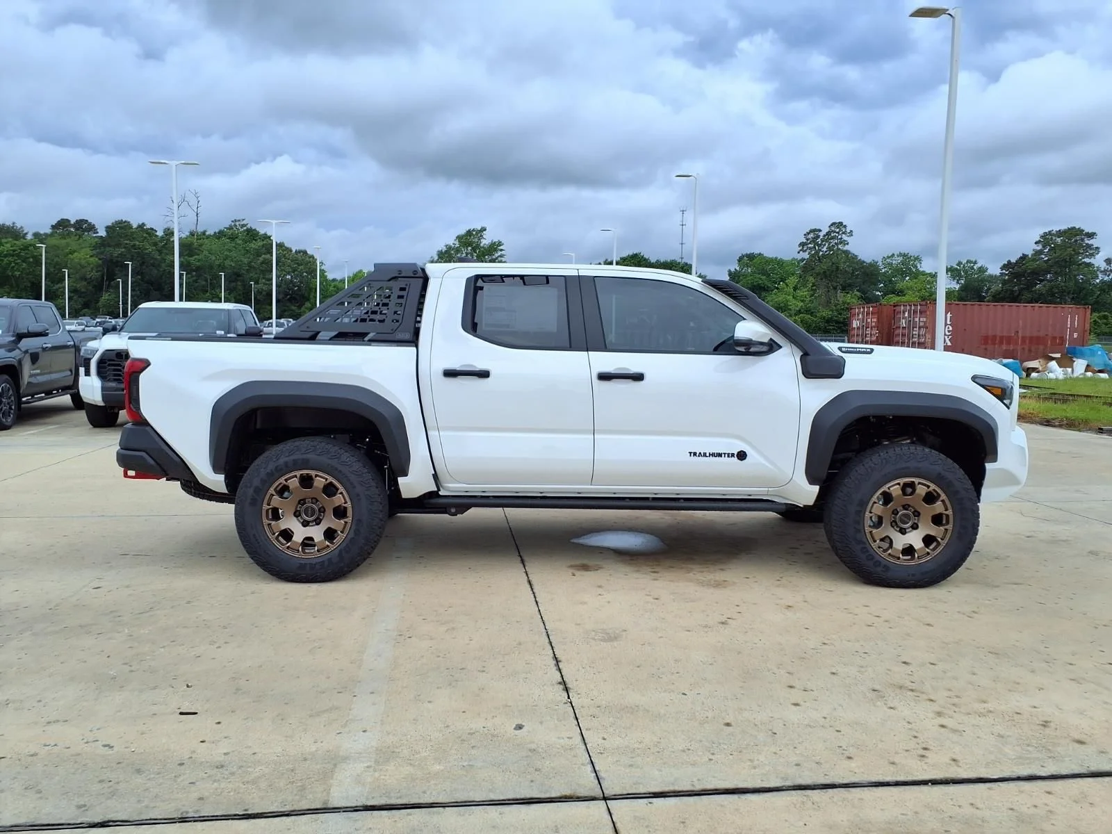 New 2026 White Toyota Trailhunter image 5