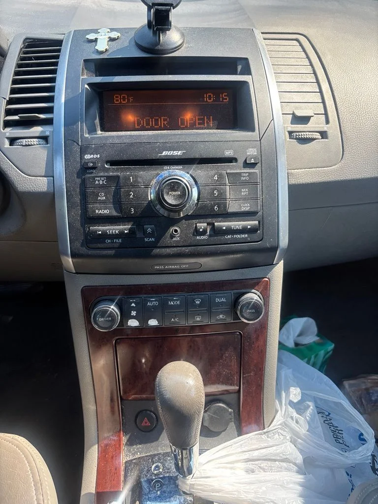 Used 2007 Silver Nissan 3.5 SL image 22