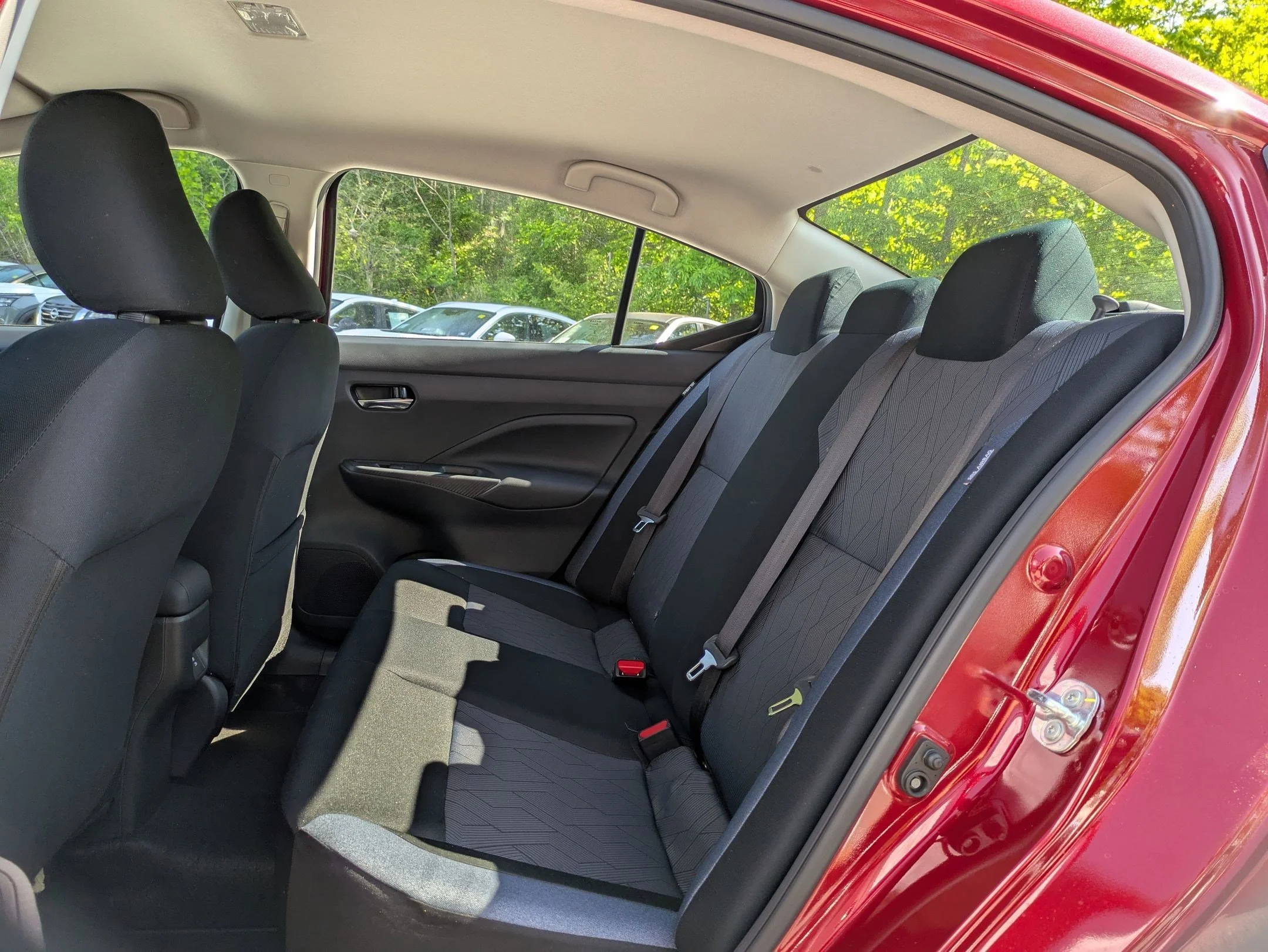 2025 Nissan Versa Sedan SV - Photo 9