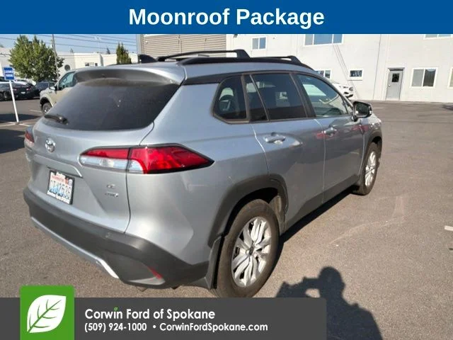 Used 2025 Silver Toyota LE image 5