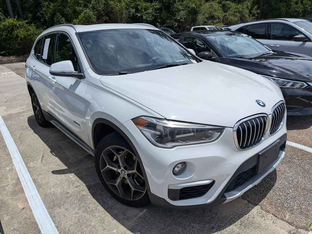Used 2016 White BMW xDrive28i image 3