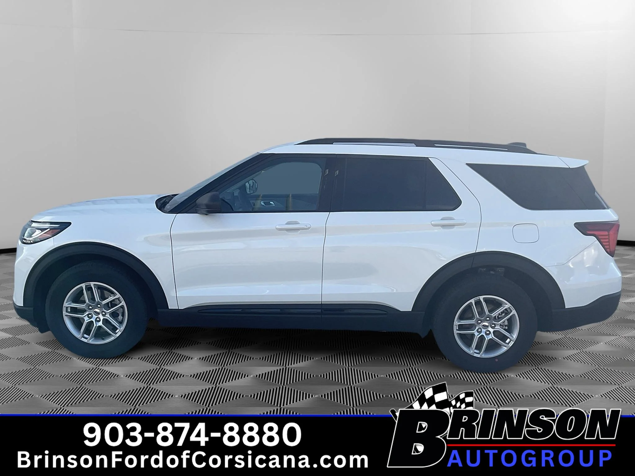 New 2026 Star White Metallic Tri-Coat Ford Active image 3