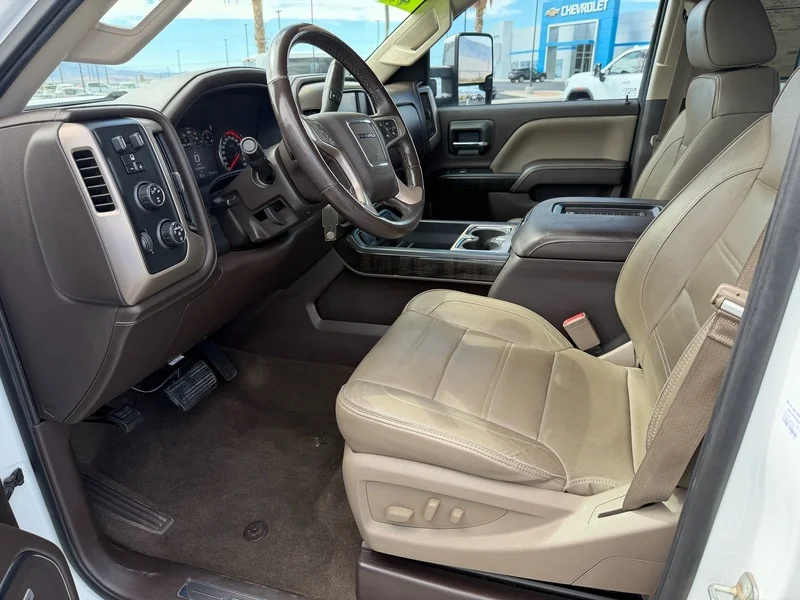 Used 2016 SUMMIT WHITE GMC Denali image 16