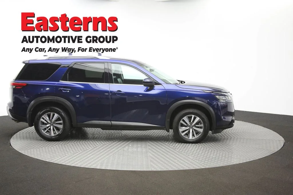 Used 2023 Blue Nissan SL image 46