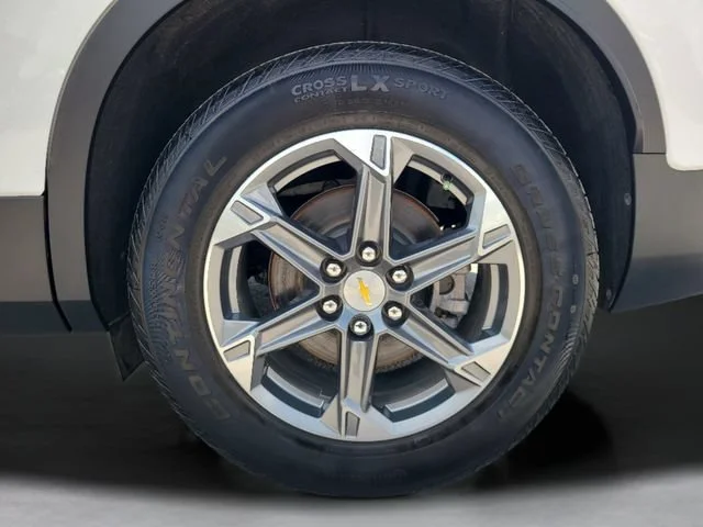 Used 2024 Summit White Chevrolet 2LT image 11