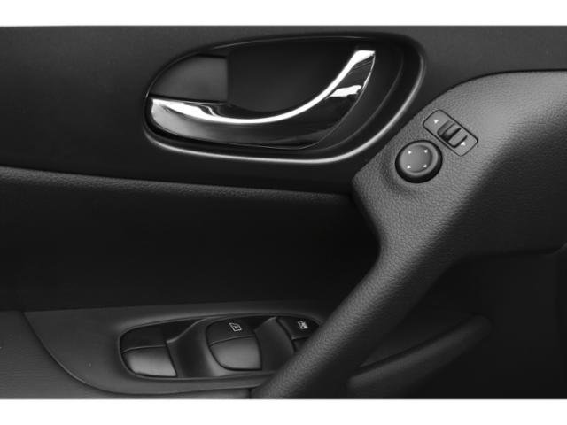 Used 2015 Cayenne Red Nissan SV image 23
