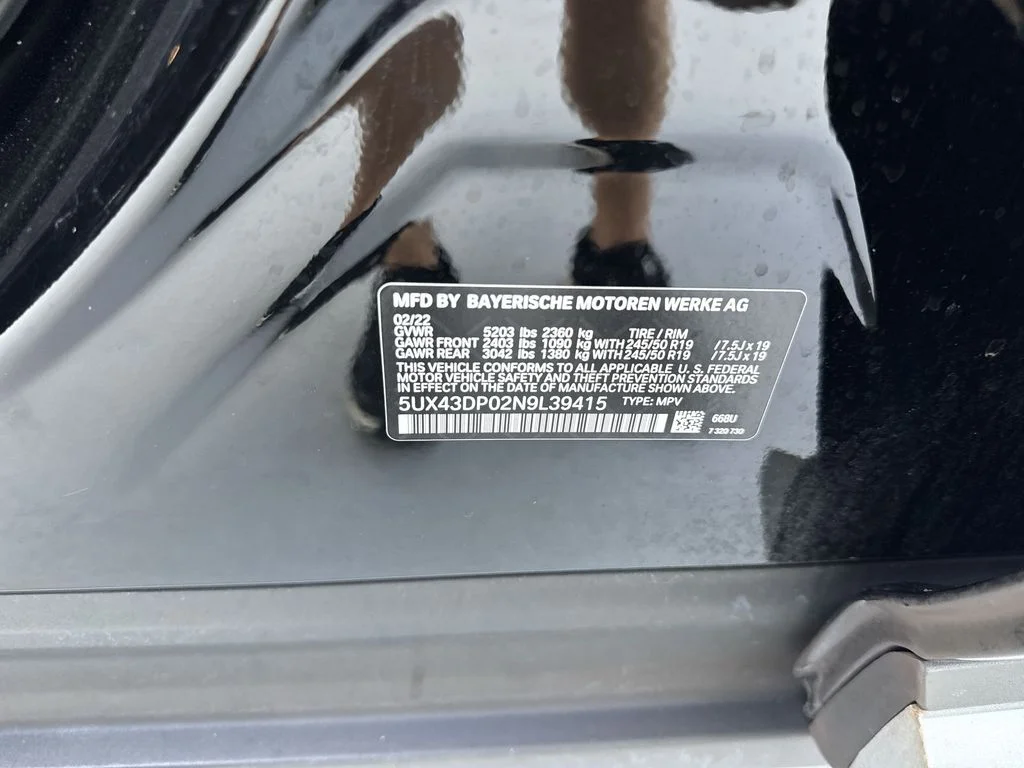 Used 2022 Jet Black BMW sDrive30i image 61