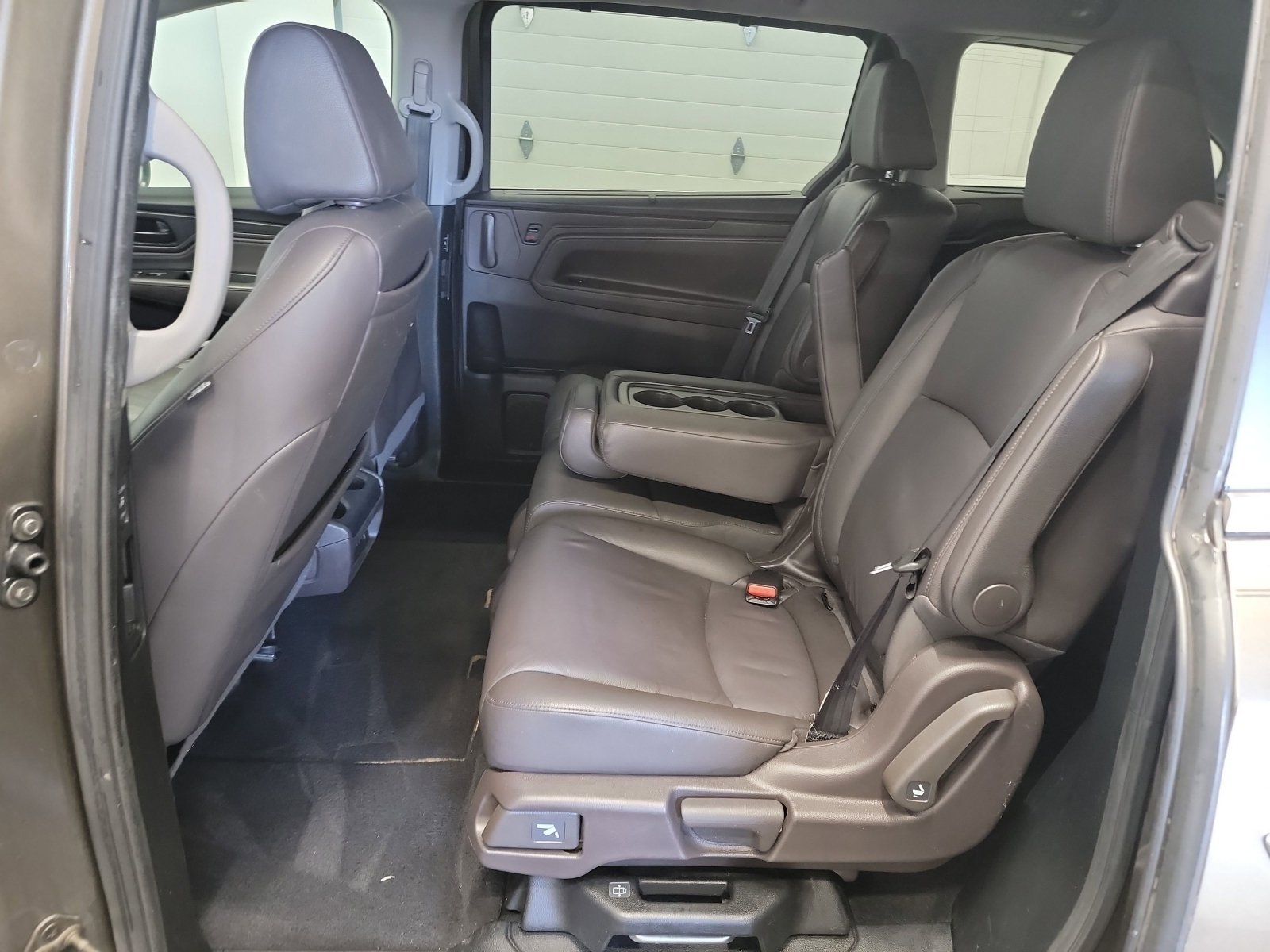 Used 2018 Modern Steel Metallic Honda Touring image 27