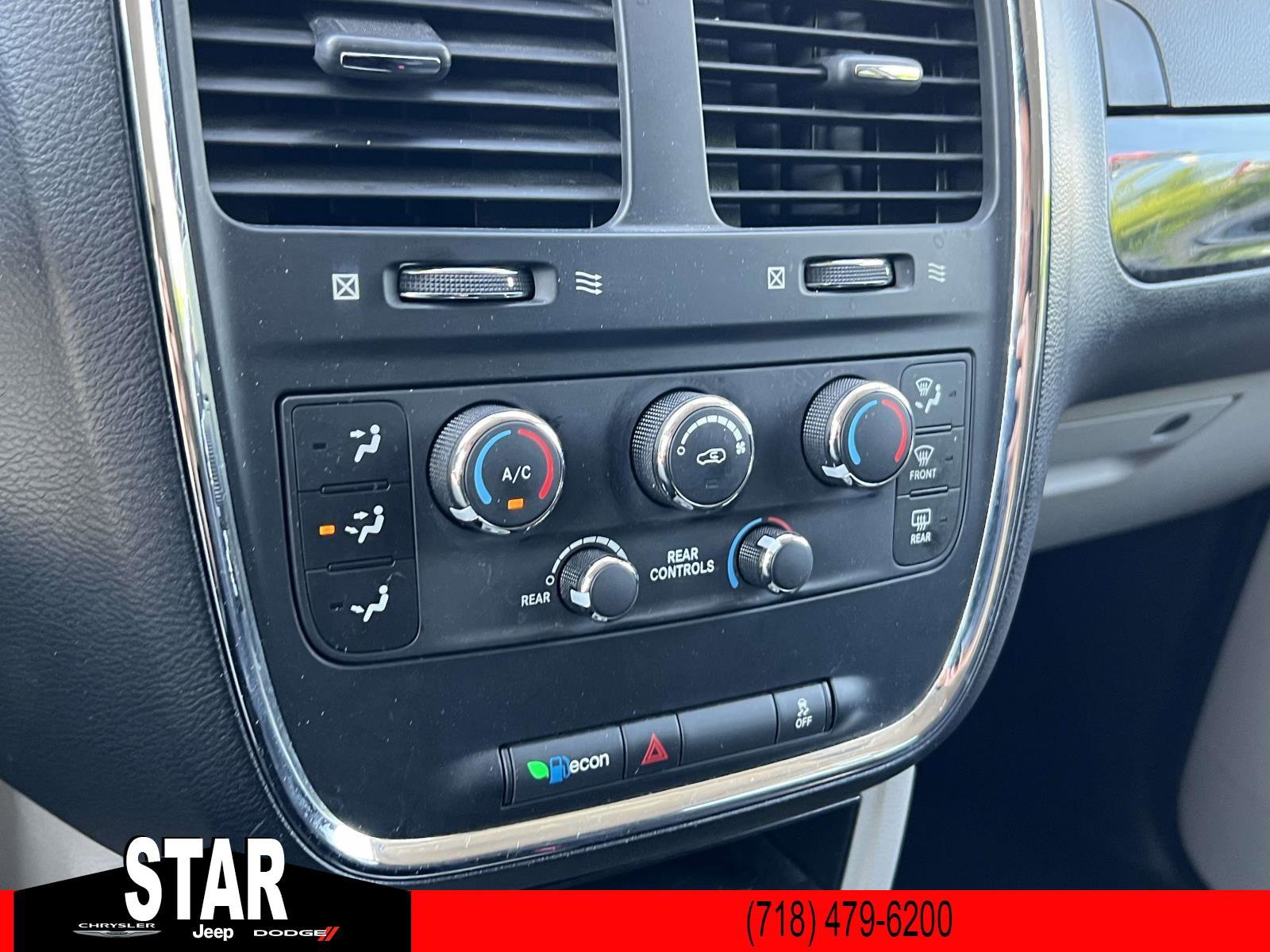 Used 2012 Dark Charcoal Pearl Dodge SE image 26