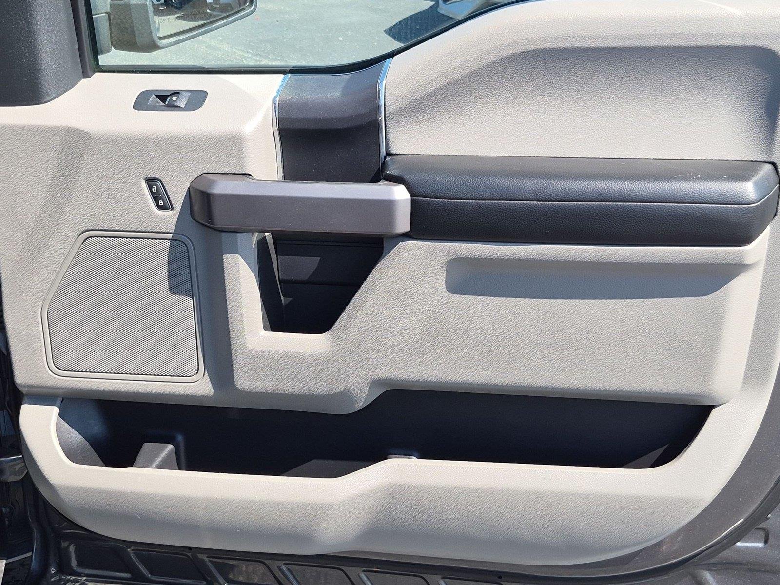 Used 2019 Magnetic Metallic Ford XLT image 34