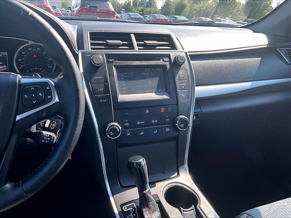Used 2015 Black Toyota SE image 18