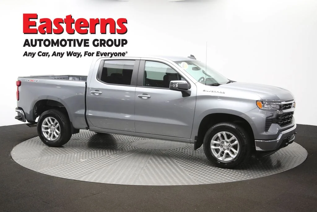 Used 2023 Gray Chevrolet LT image 49