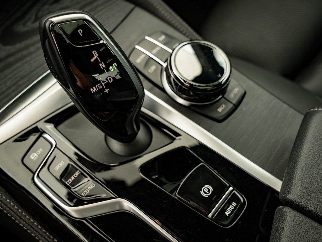 Used 2023 Black Sapphire Metallic BMW 540i xDrive image 37