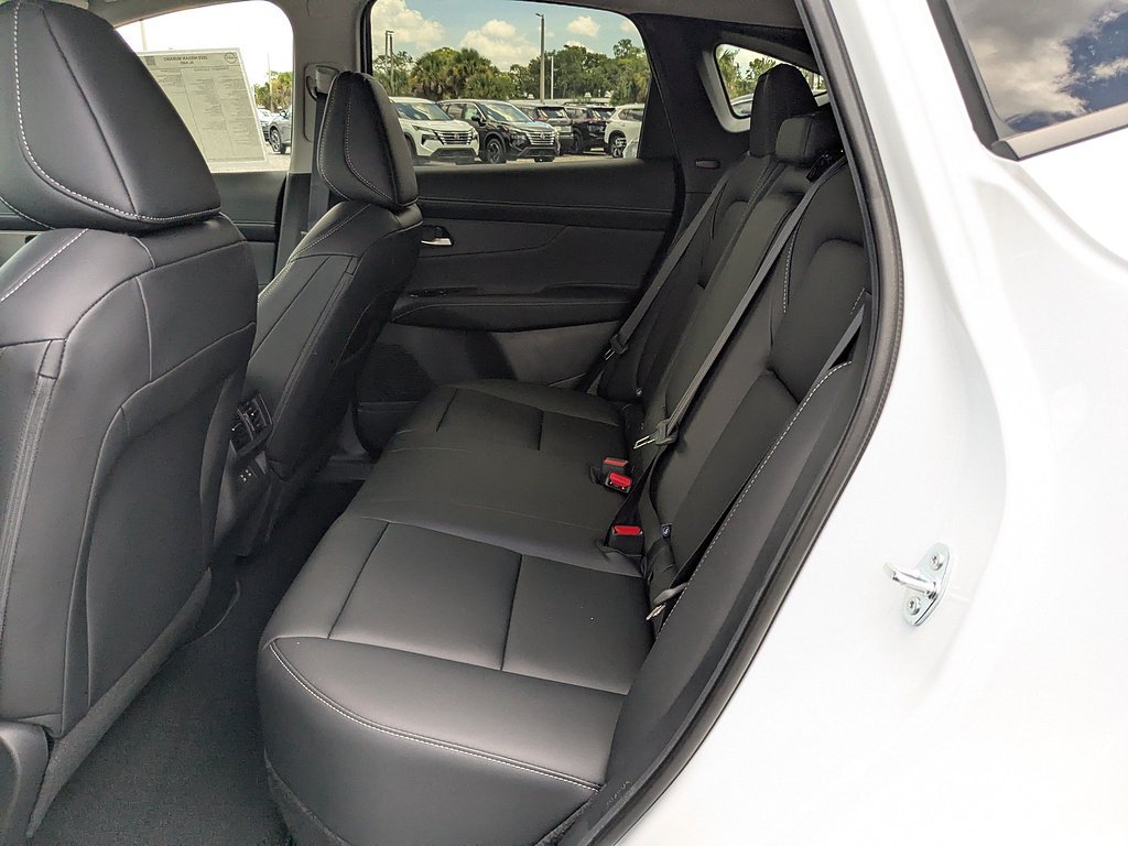 2025 Nissan Murano SL - Photo 14