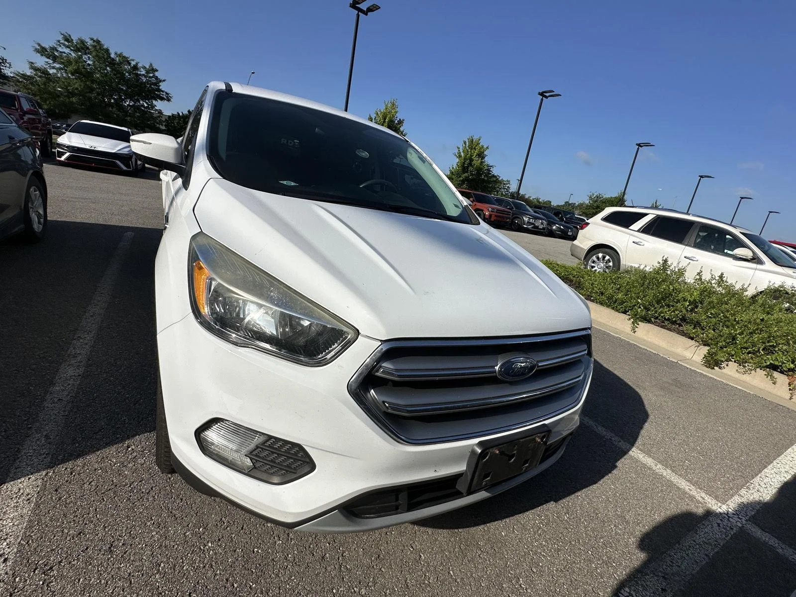 Used 2017 Oxford White Ford SE image 5