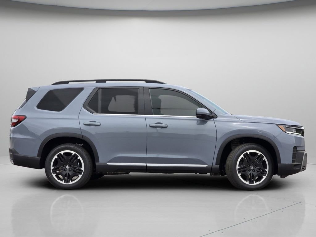 New 2026 Sonic Gray Pearl Honda Touring image 23