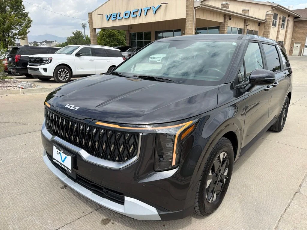 Used 2026 Gray Kia LXS image 6