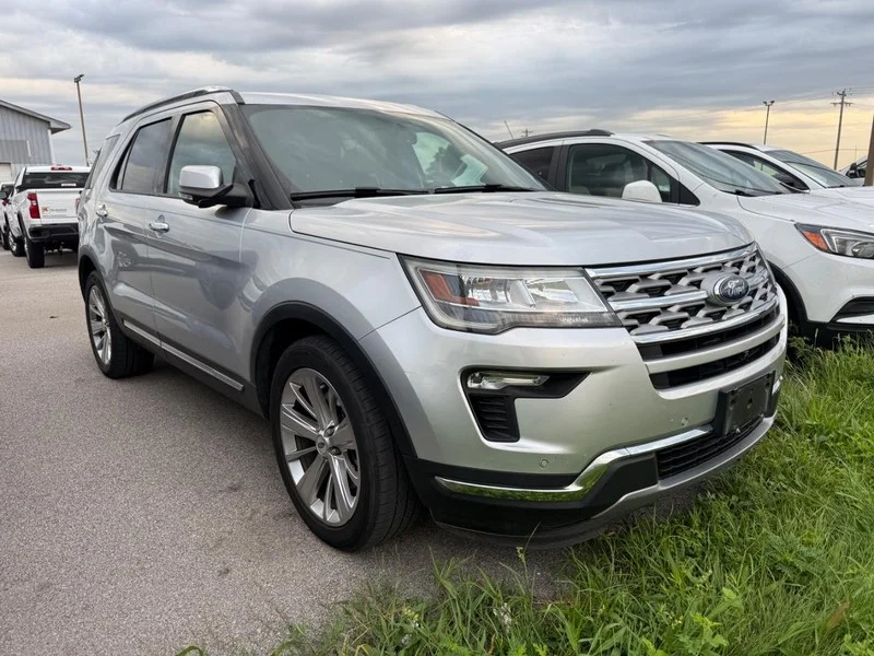 Used 2019 Ingot Silver Metallic Ford Limited FWD image 5