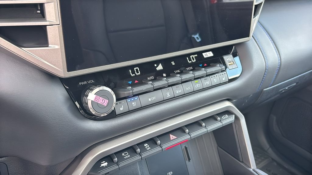 New 2026 Supersonic Red <sup>1</sup> Toyota Tundra Platinum image 19