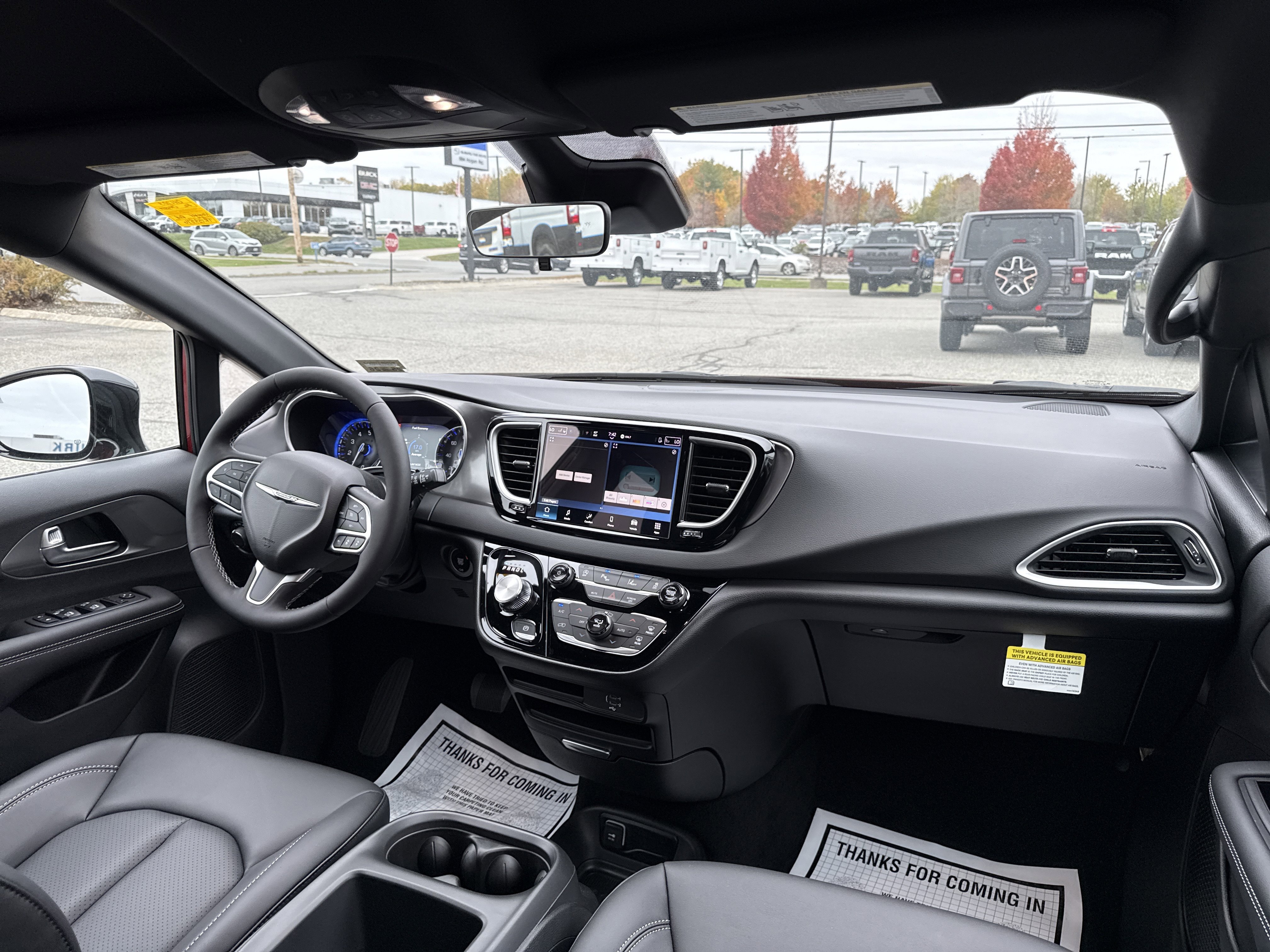 2026 Chrysler Voyager LX - Photo 11