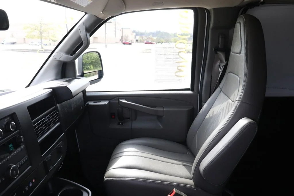 Used 2025 Summit White Chevrolet EXT image 15
