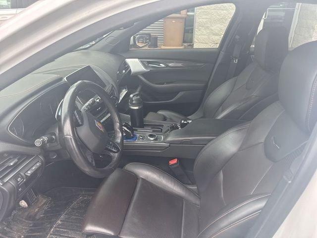 Used 2020 White Cadillac Sport image 3