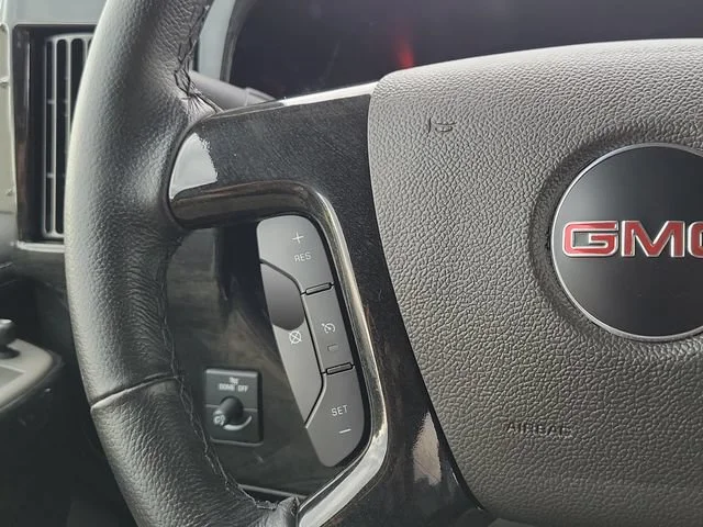 Used 2025 Special Exterior Color GMC Work Van image 12
