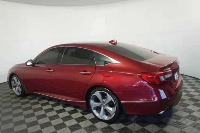 Used 2019 Radiant Red Metallic Honda Touring 2.0T image 5