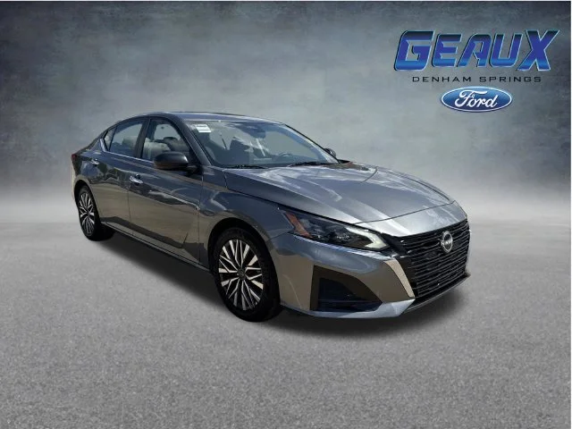Used 2025 Gray Nissan 2.5 SV image 1